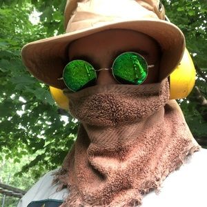 Meet your Posher, Adam